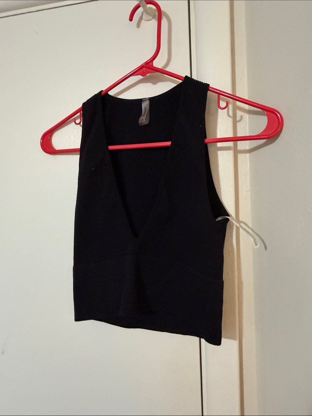 Black Ribbed V-Neck Crop Tank Top